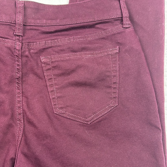 St John’s Bay straight leg Jean burgundy wine Size 10 petite - Picture 9 of 16